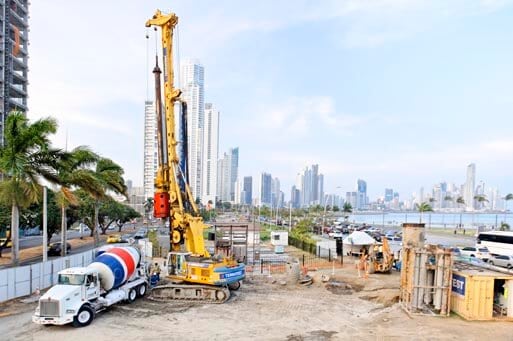 CANALIZAREA BAHIA DIN CIUDAD DE PANAMA, PANAMA.